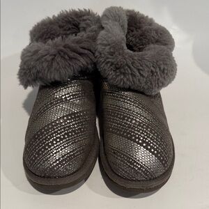 UGG | Mini Bailey Button Bling Mini Boots | 1003735 | Size 7